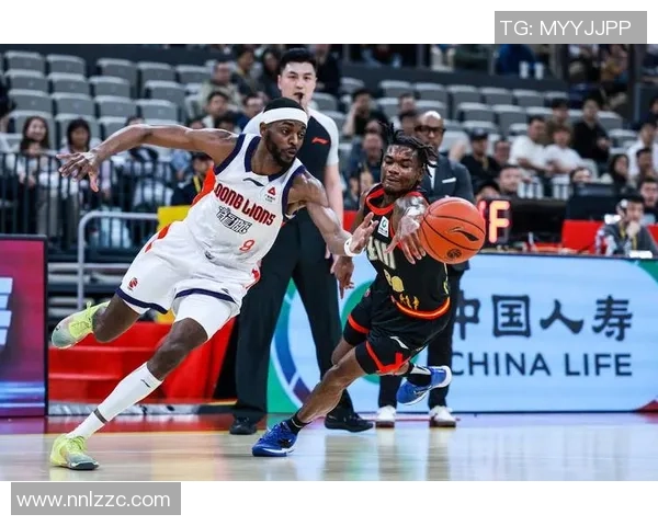 广州篮球队与深圳篮球队赛后复盘分析比赛经验与战术调整探讨MBA