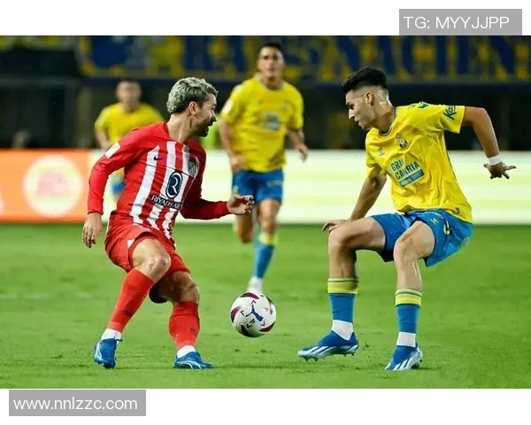 莱斯特城与马德里竞技首回合激战回顾与精彩瞬间分析